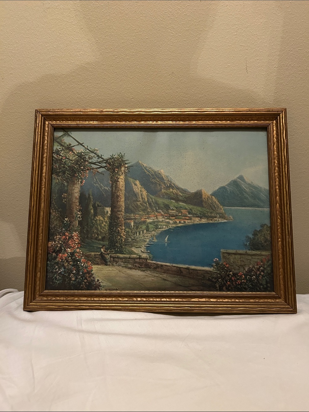 Framed Coastal Landscape Wall Art in Gold Frame
